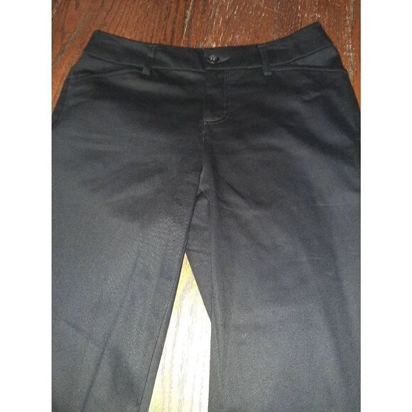 Size 4 St Johns Bay Black Mid Rise Bermuda Short Capris Pedal Pushers Skimmers - Picture 2 of 2